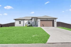 25 Diplomat Pkwy E, Cape Coral