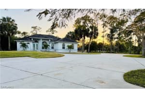 3960 1st Avenue, Naples, FL 34119 - MLS#226008191
