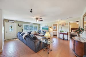 20 Maui Circle, Naples, FL 34112 - MLS#226008226