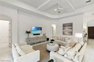 7509 Lantana Circle, Naples, FL 34119 - MLS#226008255