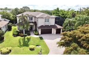 2855 Coach House Way, Naples, FL 34105 - MLS#226008293