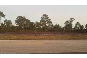 763 Columbus Boulevard, Lehigh Acres, FL 33974 - MLS#226008298