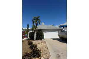 6062 Waterway Bay Dr, Fort Myers