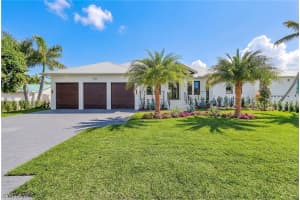 2393 Longboat Drive, Naples, FL 34104 - MLS#226008334