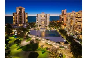 4401 Gulf Shore Blvd N D806, Naples