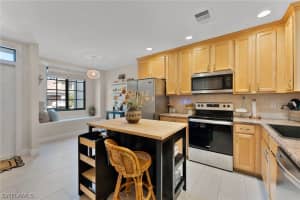 7785 Woodbrook Circle, Naples, FL 34104 - MLS#226008363