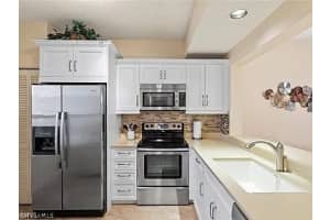 1096 WOODSHIRE Lane, Naples, FL 34105 - MLS#226008382