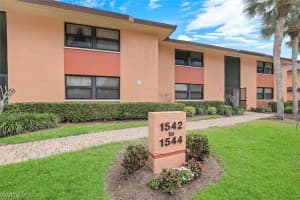 1542 Mainsail Dr 52d (unit #4), Naples