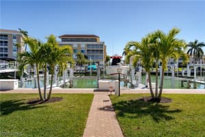 907 Panama Court, Marco Island, FL 34145 - MLS#226008421