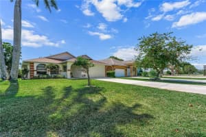 612 110th Avenue, Naples, FL 34108 - MLS#226008428