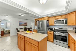 612 110th Avenue, Naples, FL 34108 - MLS#226008428