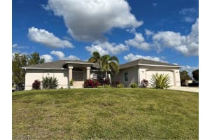1805 17th Terrace, Cape Coral, FL 33993 - MLS#226008430