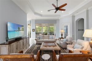 28510 Calabria Court, Naples, FL 34110 - MLS#226008433