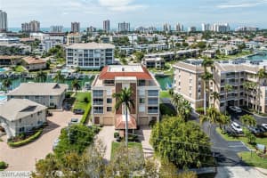 908 Collier Ct 302, Marco Island