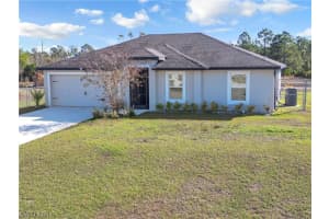 843 Lochman Dr, Fort Myers