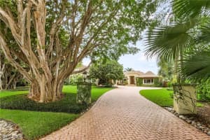 950 Galleon Drive, Naples, FL 34102 - MLS#226008476