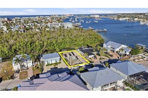 265 Tropical Shores Way, Fort Myers Beach, FL 33931 - MLS#226008486