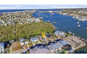 265 Tropical Shores Way, Fort Myers Beach, FL 33931 - MLS#226008486