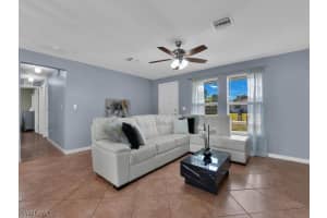 4913 4913 22ND PL SW, Naples, FL 34116 - MLS#226008493