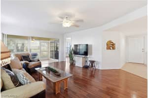 9856 Luna Circle, Naples, FL 34109 - MLS#226008532