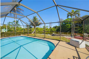 47 Constitution Dr, Naples