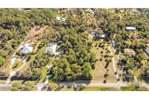  29th St SW, Naples, FL 34117 - MLS#226008555