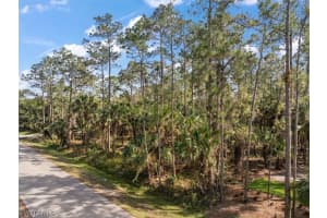 810 20th Avenue, Naples, FL 34120 - MLS#226008558