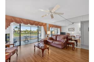 413 Augusta Boulevard, Naples, FL 34113 - MLS#226008566