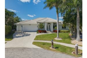 366 Grapewood Court, Marco Island, FL 34145 - MLS#226008569