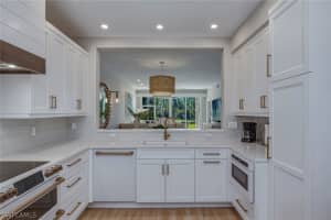 725 LUISA Lane, Naples, FL 34104 - MLS#226008621