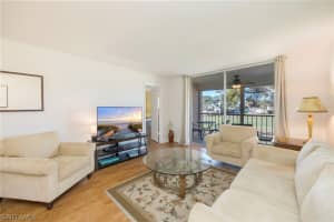 180 Turtle Lake Court, Naples, FL 34105 - MLS#226008655