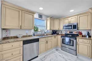 1599 Trafalgar LN O201, Naples, FL 34116 - MLS#226008664