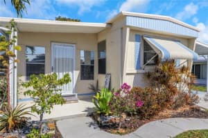 143 Moorhead Manor, Naples, FL 34112 - MLS#226008682