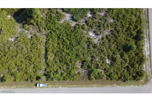 15 13th Street, Lehigh Acres, FL 33972 - MLS#226008701
