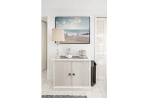 6040 Pelican Bay Boulevard, Naples, FL 34108 - MLS#226008714