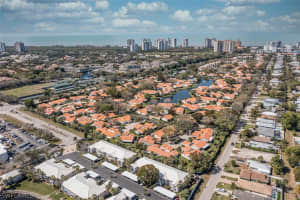 821 Gulf Pavilion Drive, Naples, FL 34108 - MLS#226008728