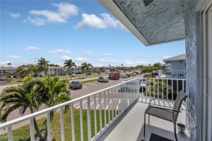 240 Palm Drive, Naples, FL 34112 - MLS#226008737