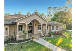 4240 5th Avenue, Naples, FL 34119 - MLS#226008750