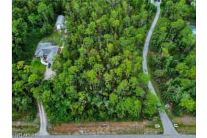 5040 CHERRY WOOD Drive, Naples, FL 34119 - MLS#226008765