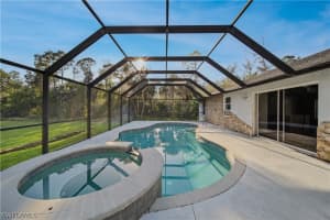 390 35th Ave Ne, Naples