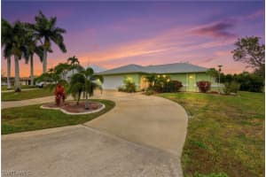 219 16th Terrace, Cape Coral, FL 33990 - MLS#226008784