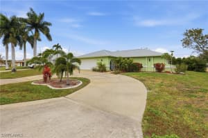219 16th Terrace, Cape Coral, FL 33990 - MLS#226008784