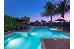 4450 Kensington Cir, Naples