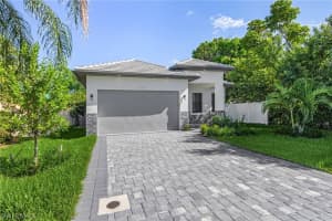 536 97th Avenue, Naples, FL 34108 - MLS#226008809