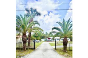 640 27th Street, Naples, FL 34117 - MLS#226008819