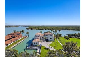 230 & 240 Bay Road, Naples, FL 34102 - MLS#226008841