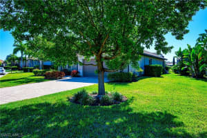 10505 Valencia Lakes Drive, Bonita Springs, FL 34135 - MLS#226008861