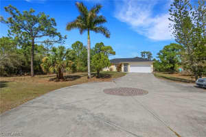 2845 39th Ave Ne, Naples