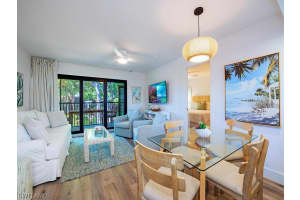 600 Neapolitan Way, Naples, FL 34103 - MLS#226008882