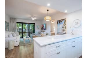 600 Neapolitan Way, Naples, FL 34103 - MLS#226008882